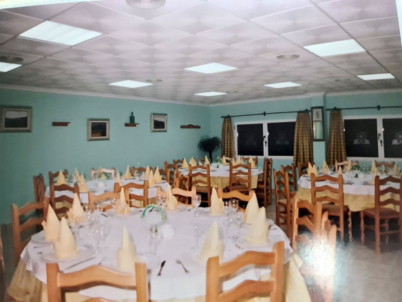 Commercial In Salinas, Spain (1.104 M²)