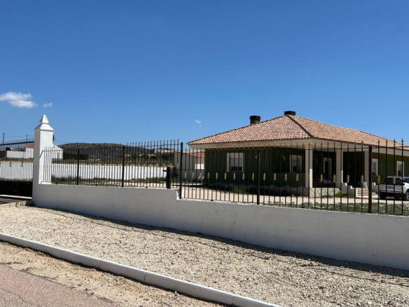 Detached Villa In Torre Del Rico