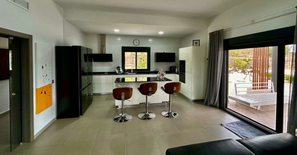 3-bedroom Villa In Hondón De Las Nieves, Spain (153 M²)