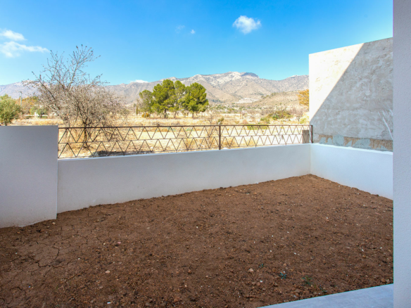 3-bedroom Bungalow In Hondón De Las Nieves, Spain (120 M²)