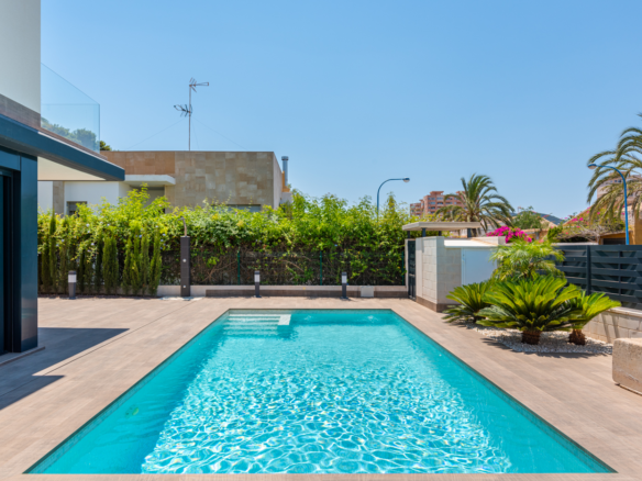 3-bedroom Villa In Villajoyosa, Spain (103 M²)
