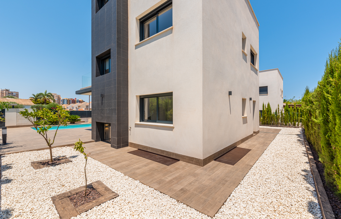 3-bedroom Villa In Villajoyosa, Spain (103 M²)