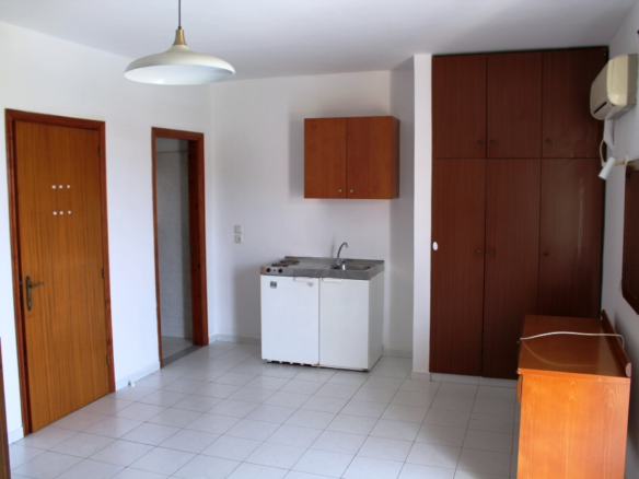 26-bedroom Hotel In Rhodes, Greece (1.300 M²)