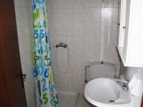 26-bedroom Hotel In Rhodes, Greece (1.300 M²)