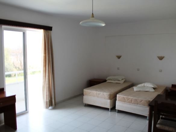 26-bedroom Hotel In Rhodes, Greece (1.300 M²)