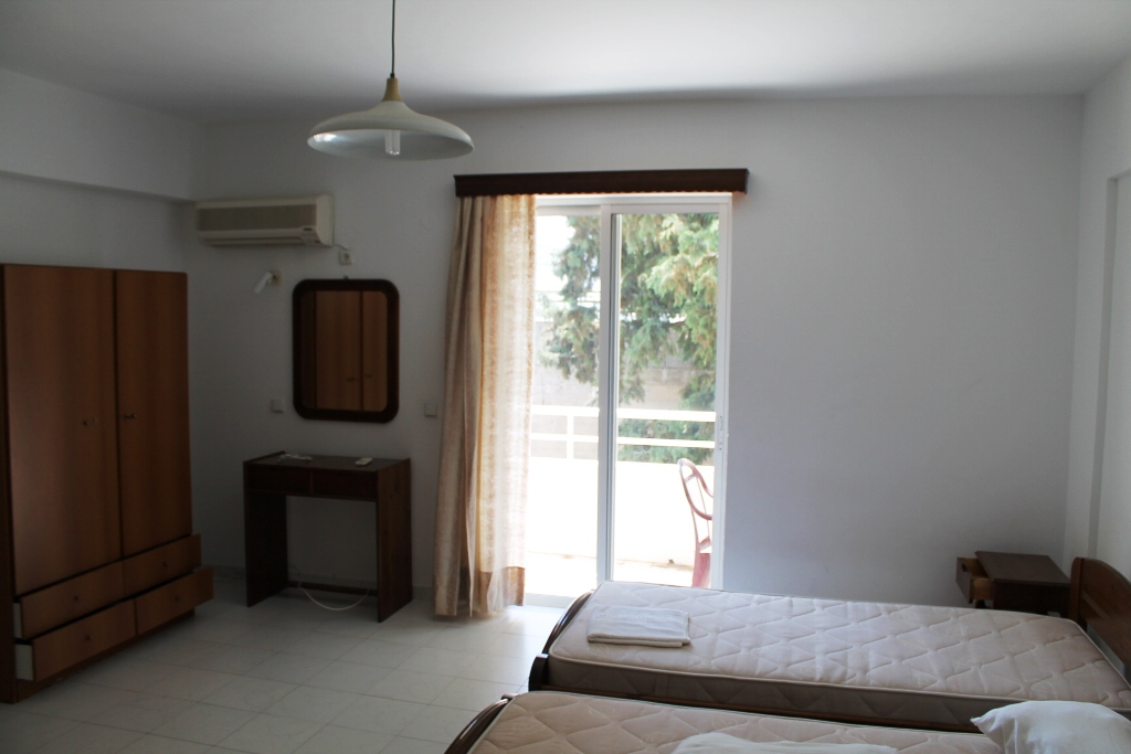 26-bedroom Hotel In Rhodes, Greece (1.300 M²)