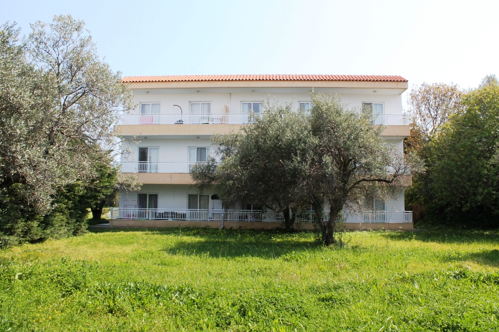 26-bedroom Hotel In Rhodes, Greece (1.300 M²)
