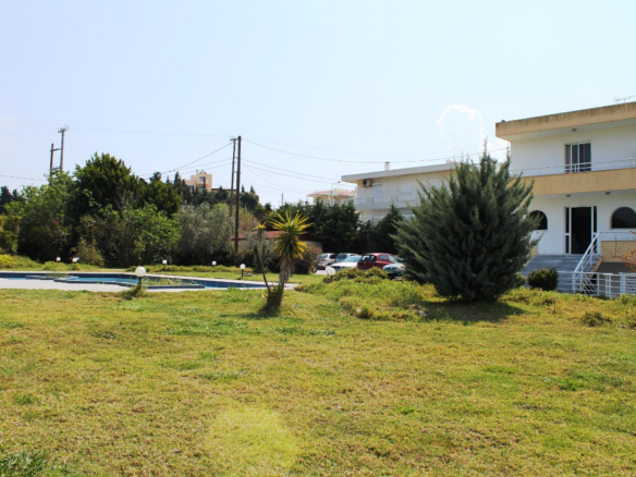 26-bedroom Hotel In Rhodes, Greece (1.300 M²)