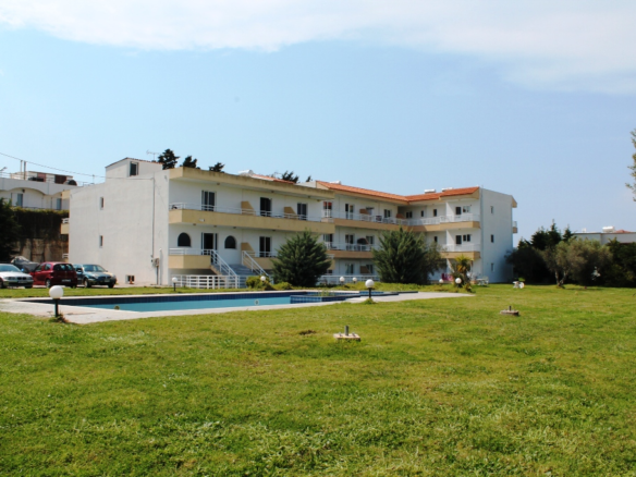 26-bedroom Hotel In Rhodes, Greece (1.300 M²)