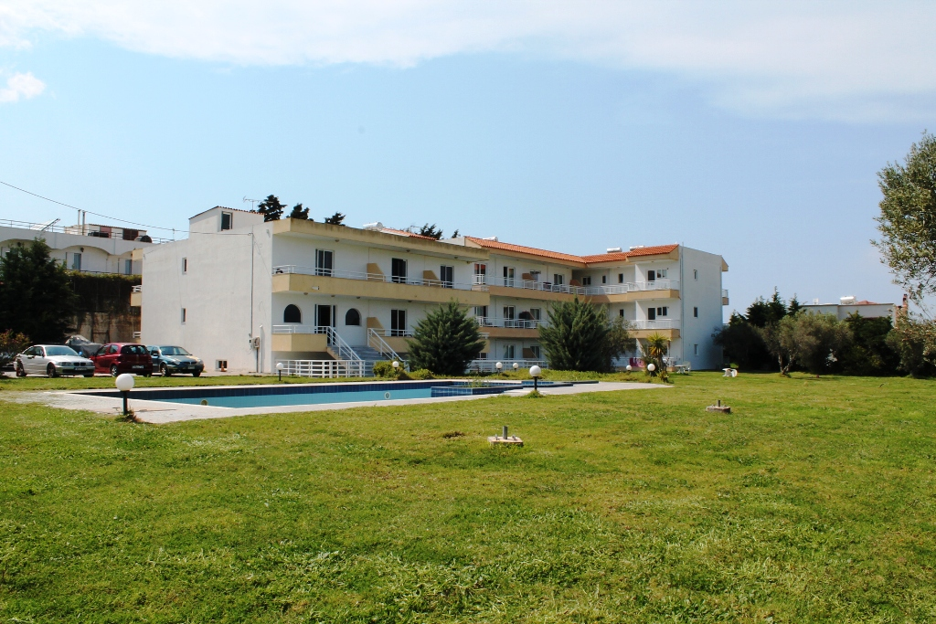 26-bedroom Hotel In Rhodes, Greece (1.300 M²)
