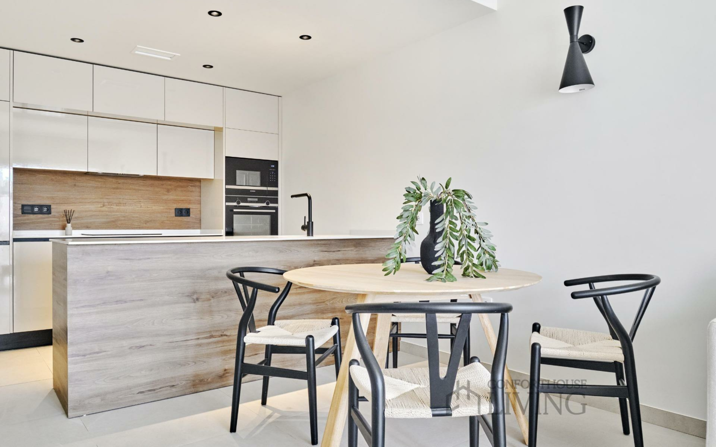 2-bedroom Penthouse In Torrevieja, Spain (176 M²)