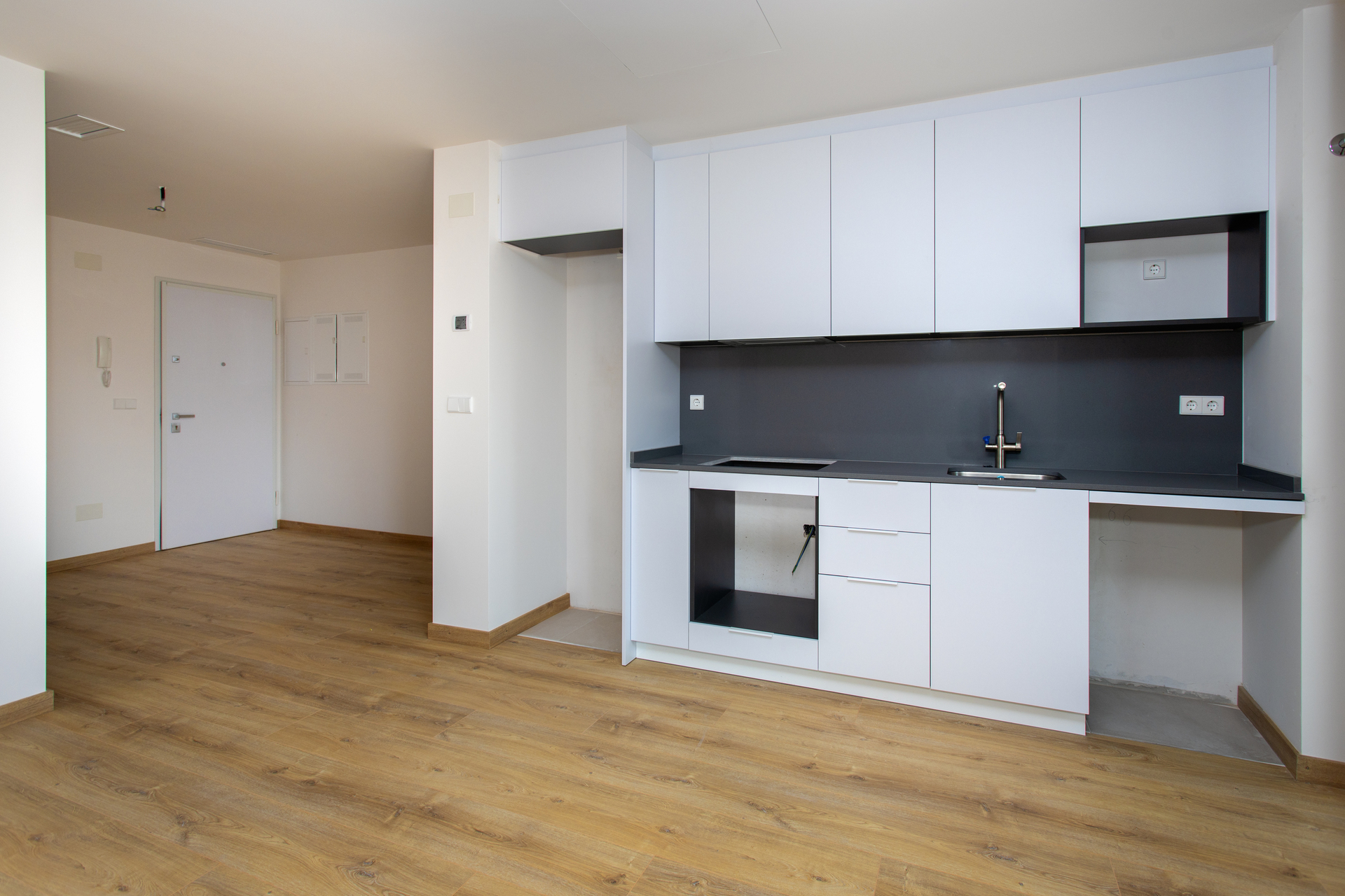 3-bedroom Bungalow In Hondón De Las Nieves, Spain (120 M²)