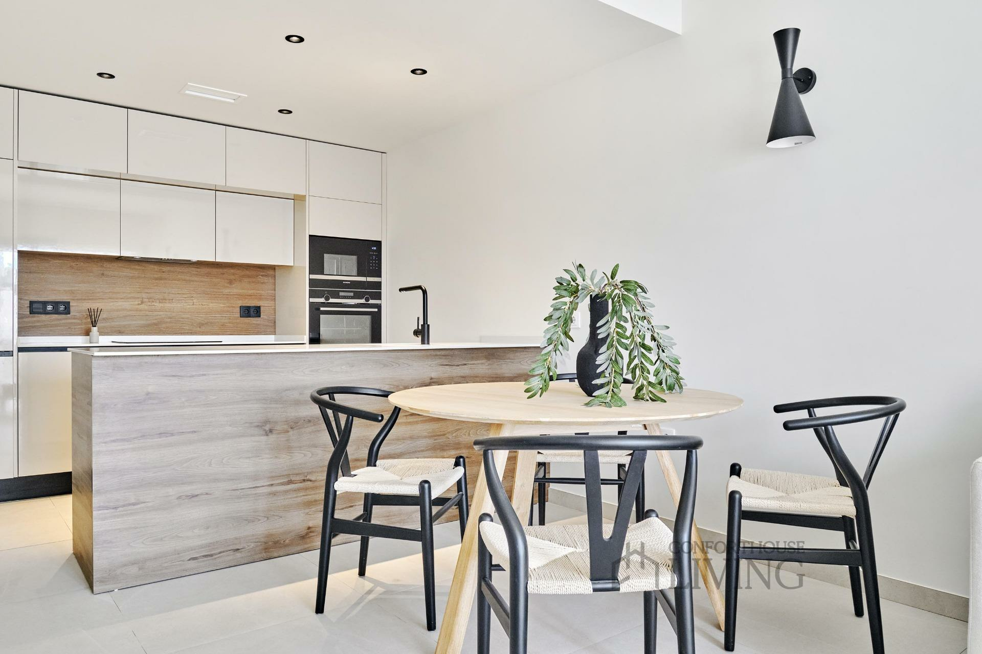 2-bedroom Penthouse In Torrevieja, Spain (191 M²)