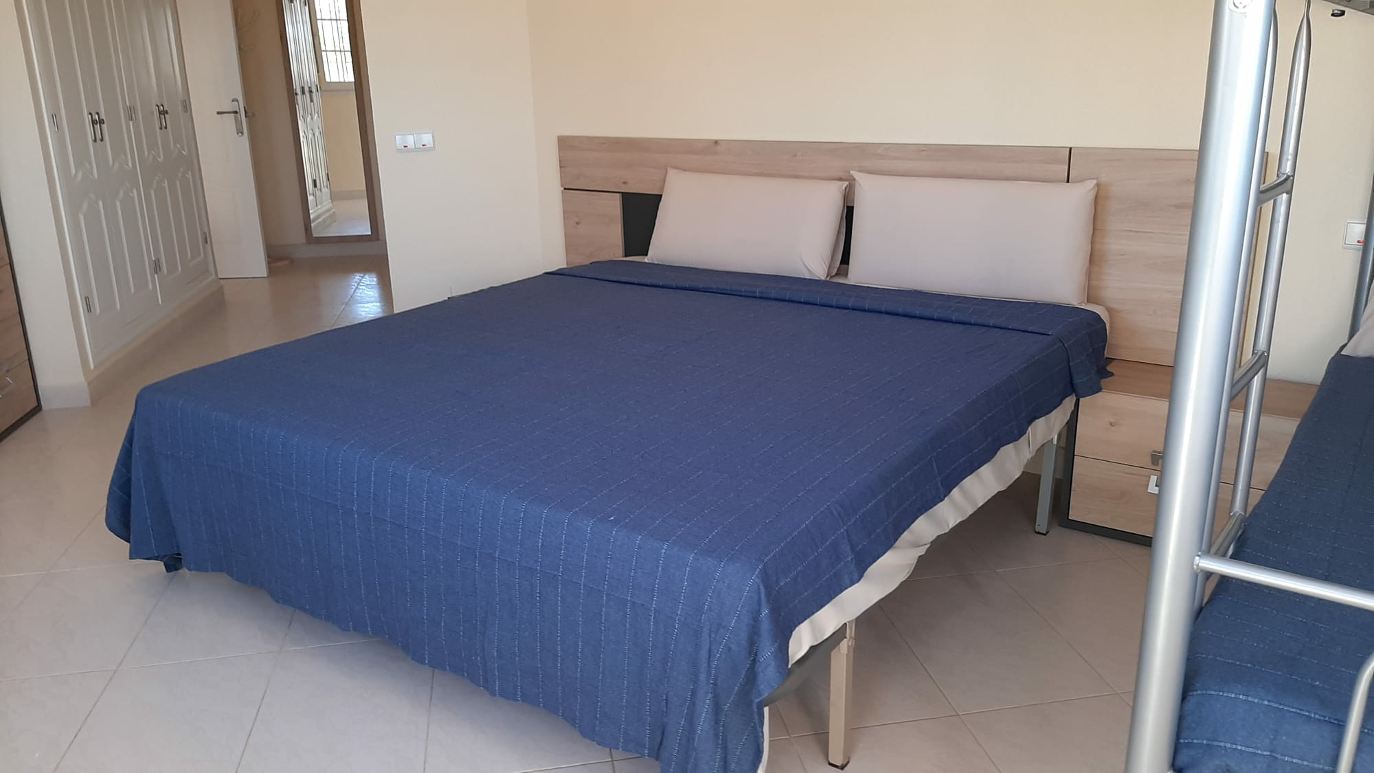 15-11b6d3 3-bedroom Villa In La Manga, Spain (465 M²)
