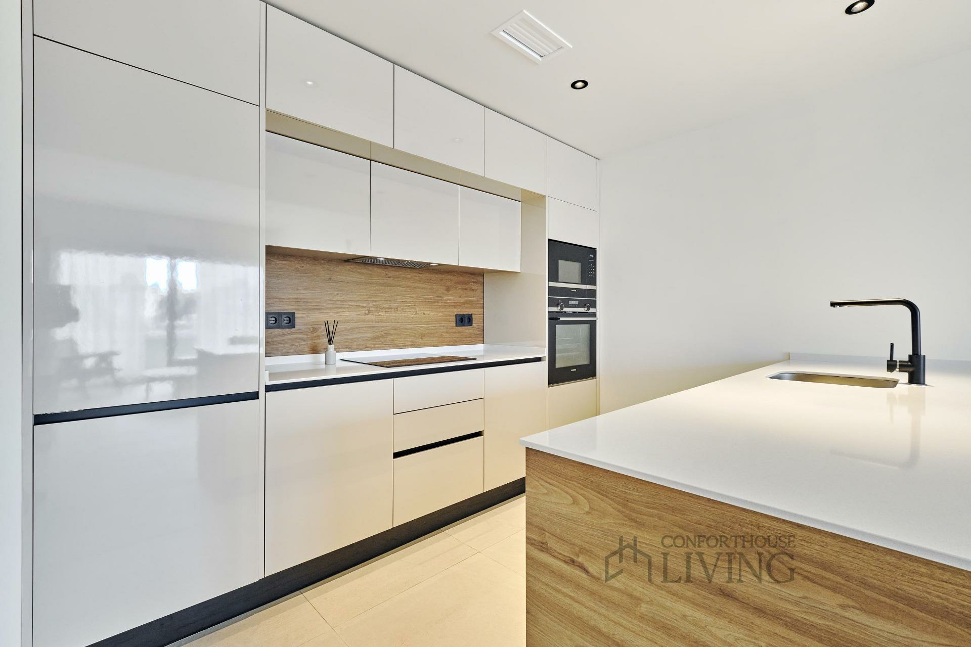 2-bedroom Penthouse In Torrevieja, Spain (191 M²)