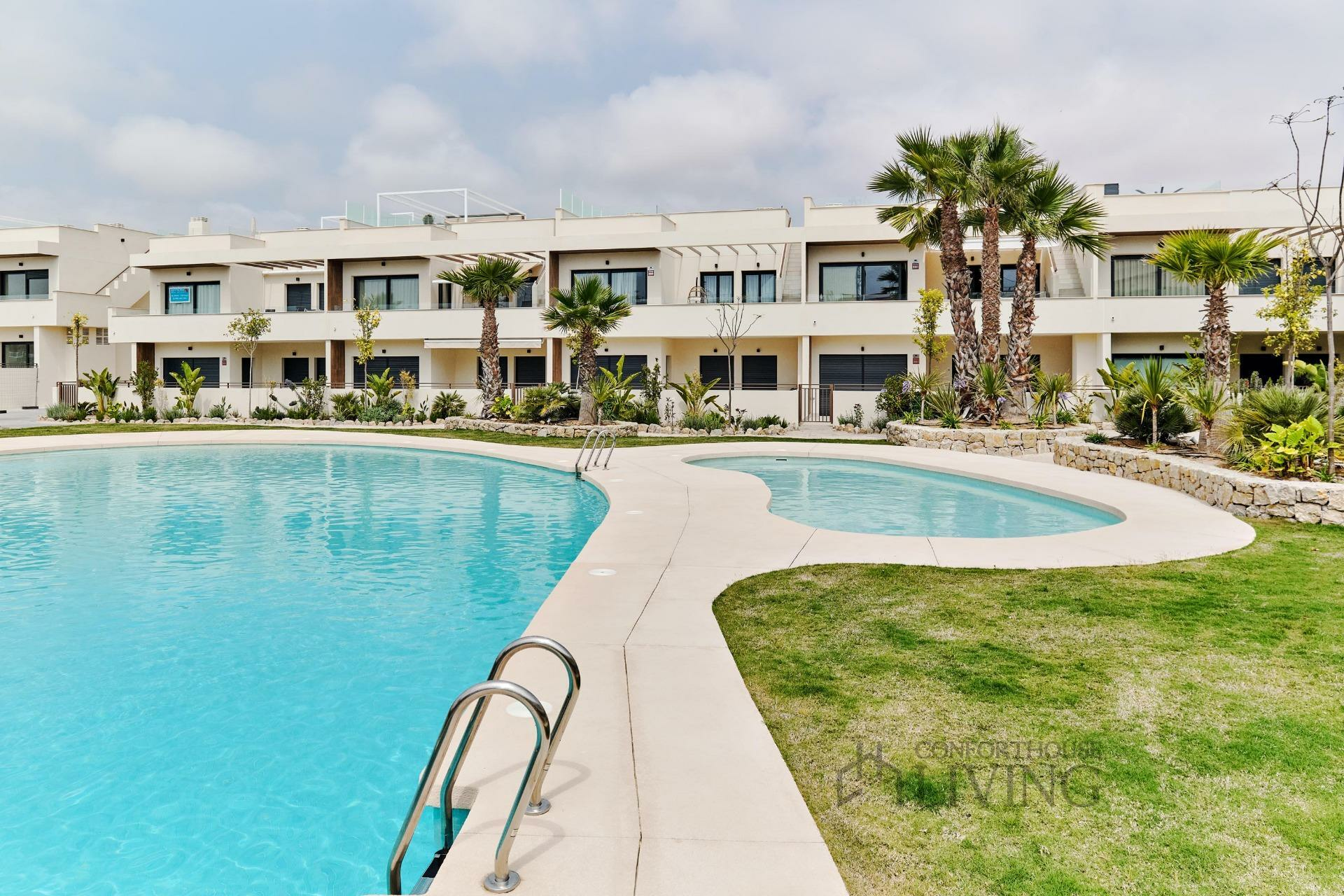 2-bedroom Penthouse In Torrevieja, Spain (191 M²)