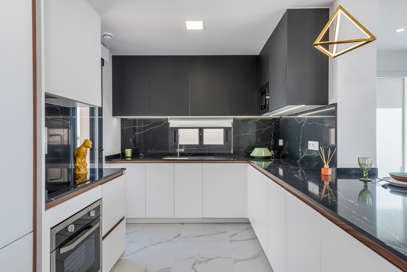 2-bedroom Bungalow In San Miguel De Salinas, Spain (163 M²)