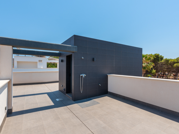 3-bedroom Villa In Villajoyosa, Spain (103 M²)