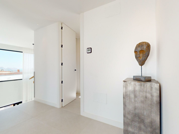 3-bedroom Villa In Polop, Spain (293 M²)