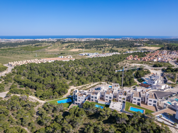 2-bedroom Bungalow In San Miguel De Salinas, Spain (163 M²)