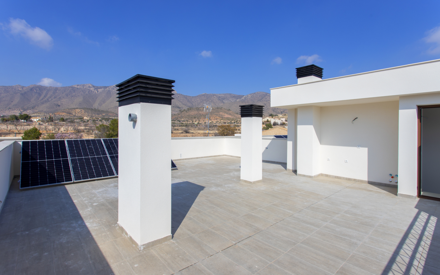 3-bedroom Bungalow In Hondón De Las Nieves, Spain (120 M²)