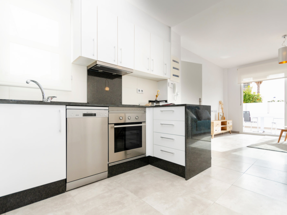 3-bedroom Villa In Torrevieja, Spain (116 M²)