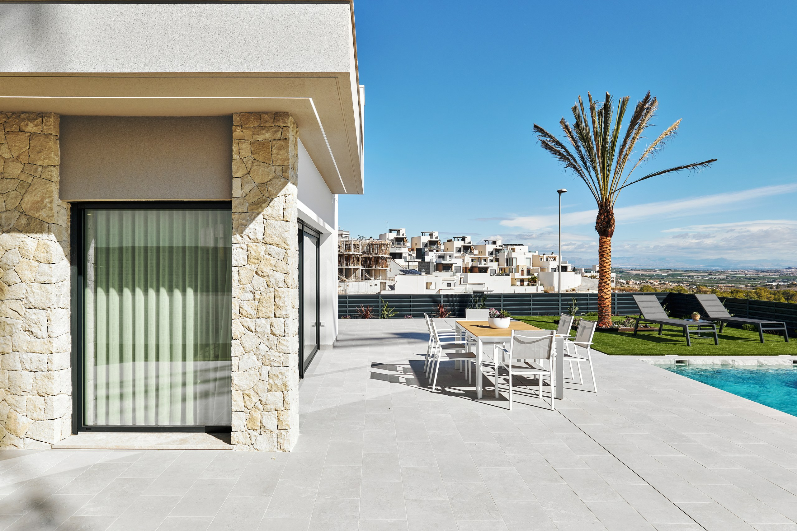 19-db2446 3-bedroom Villa In San Miguel De Salinas, Spain (237 M²)