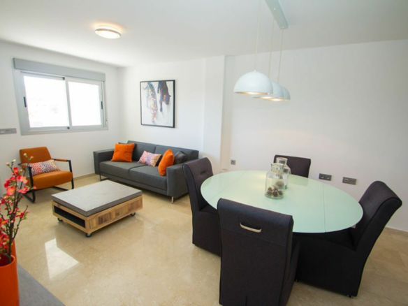 2-bedroom Apartment In Orihuela Costa, Spain (65 M²)