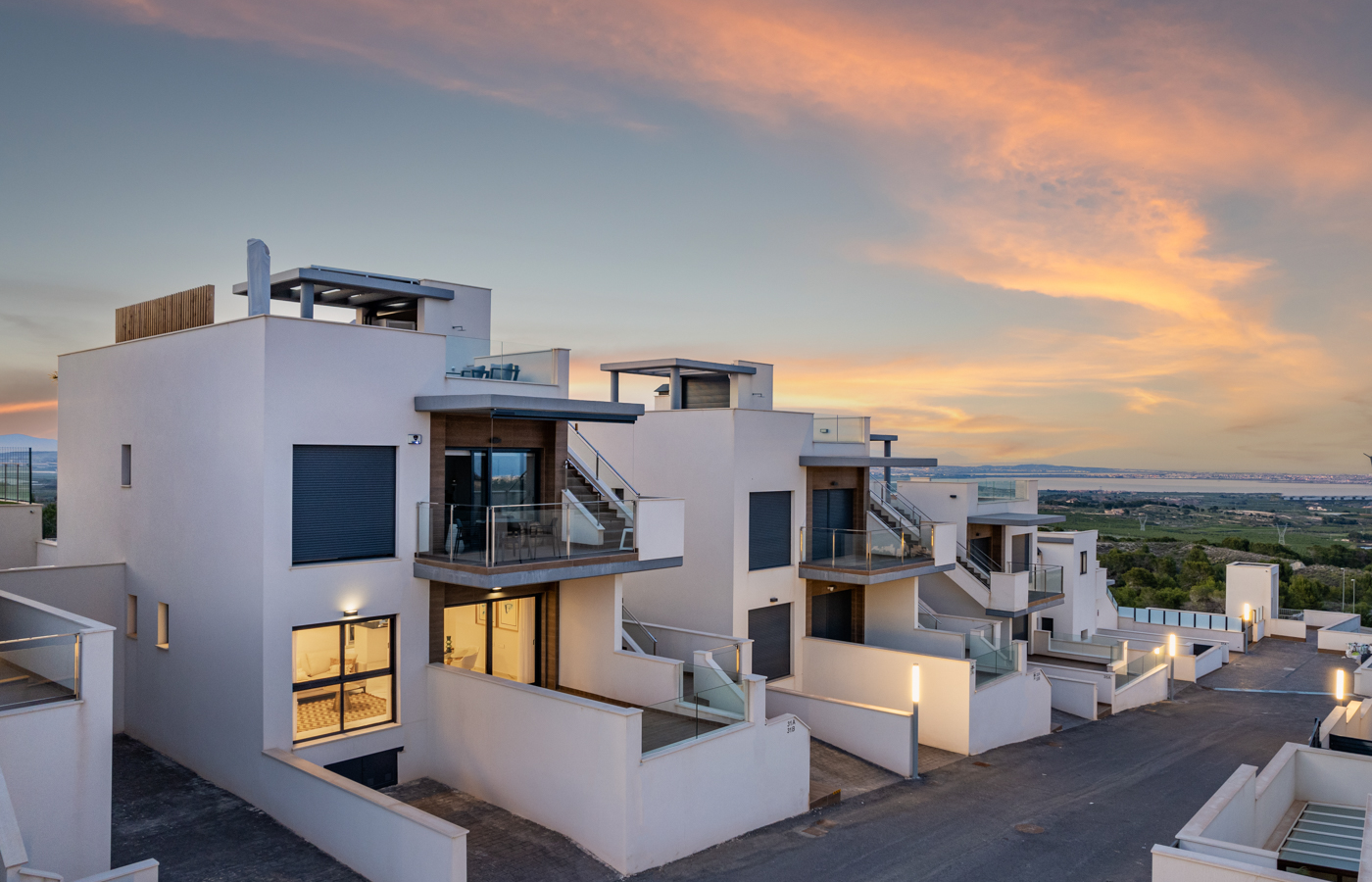 2-bedroom Bungalow In San Miguel De Salinas, Spain (163 M²)