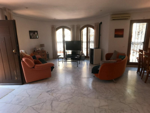 3-bedroom Villa In Algorfa, Spain (167 M²)