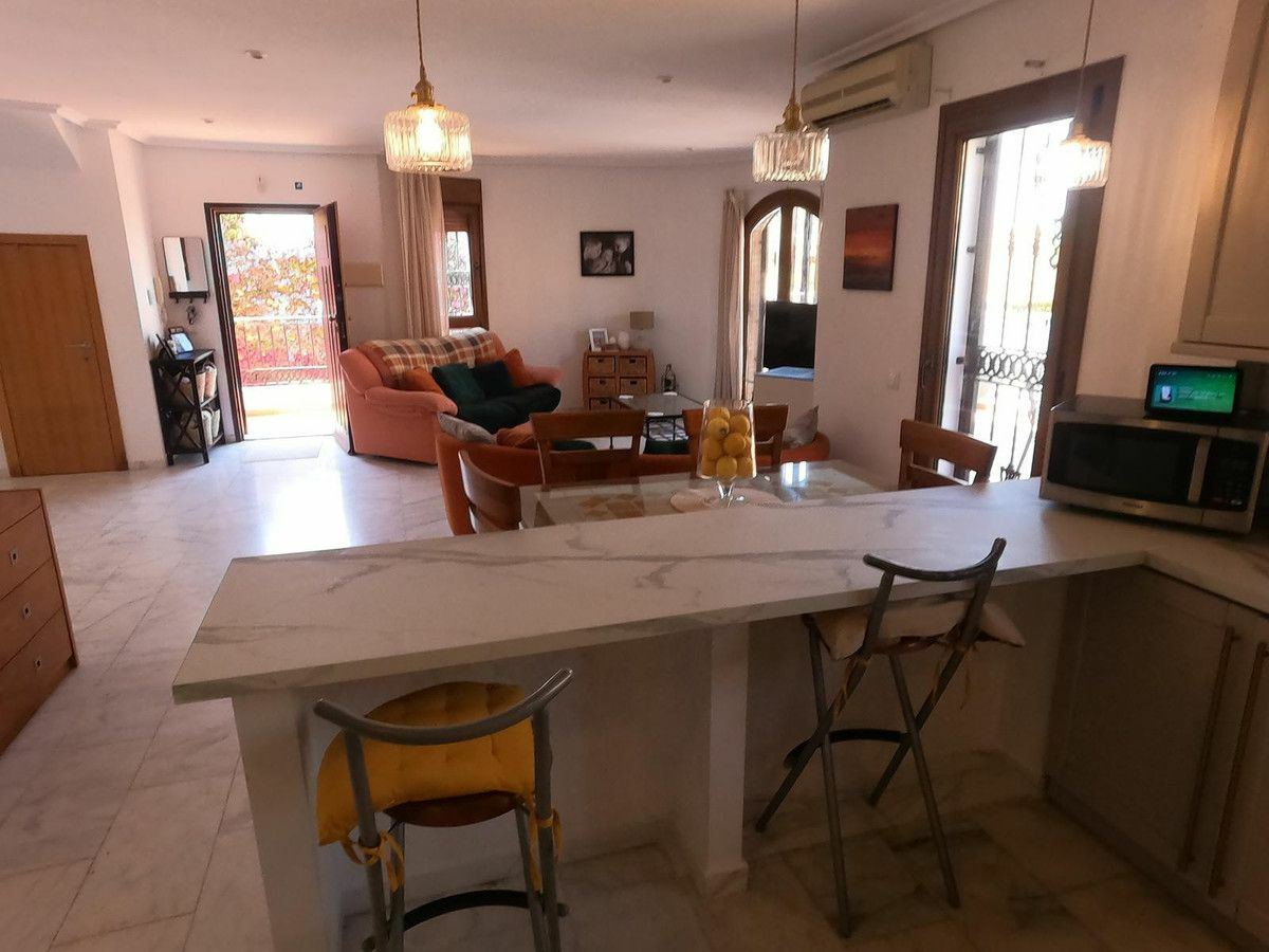 3-bedroom Villa In Algorfa, Spain (167 M²)