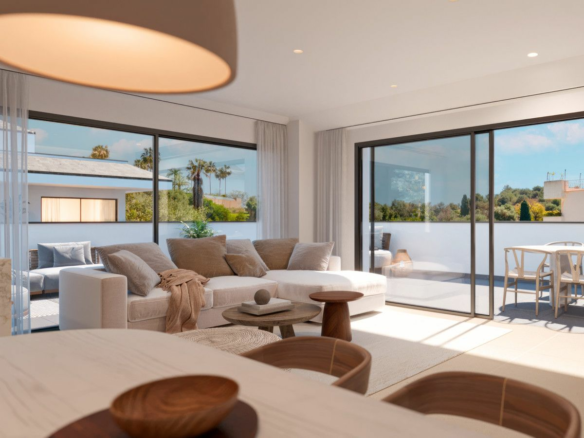 2-bedroom Apartment In Fuengirola, Spain (90 M²)
