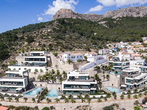 4-bedroom Villa In Calpe, Spain (410 M²)