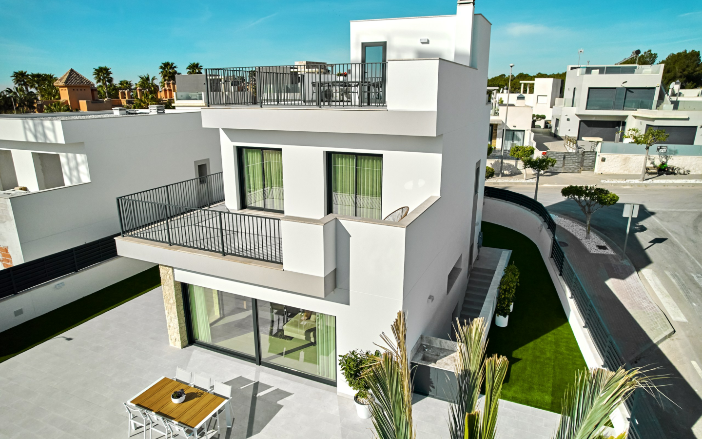 3-bedroom Villa In San Miguel De Salinas, Spain (237 M²)