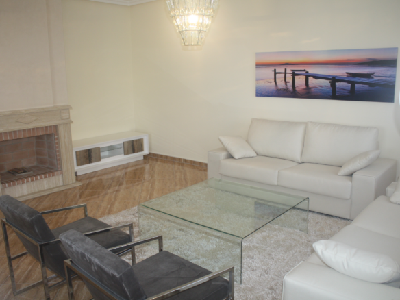 3-bedroom Villa In Torrevieja, Spain (319 M²)