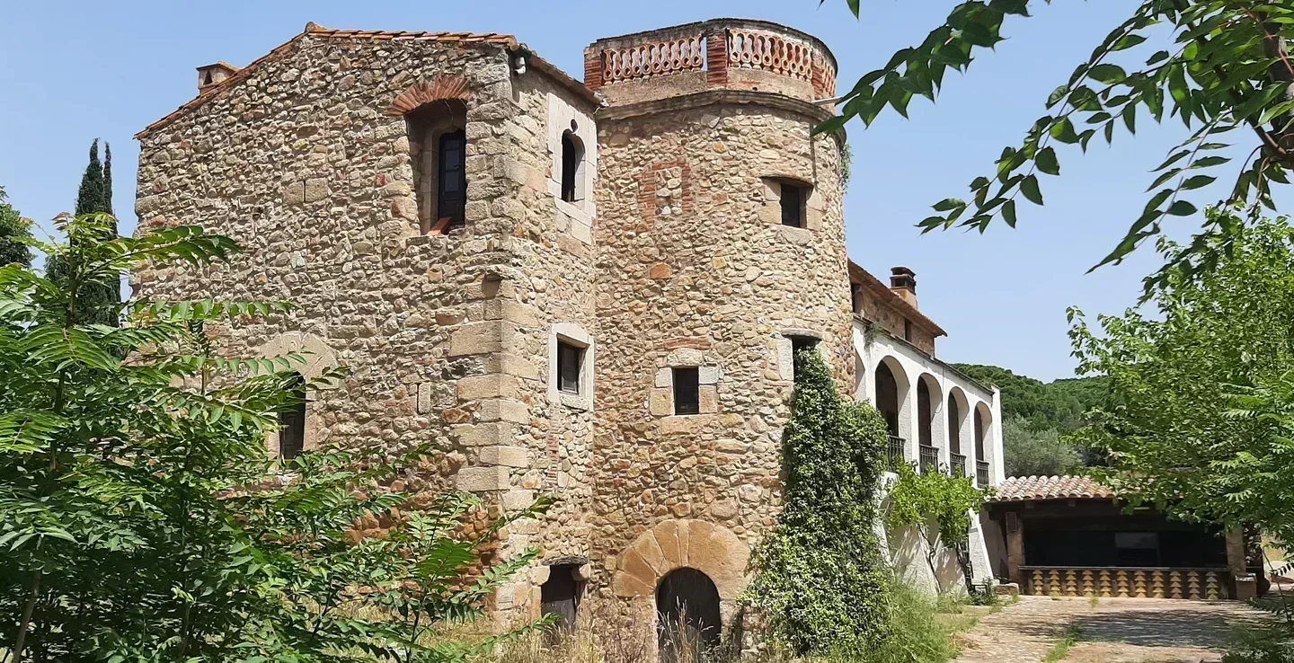 11-bedroom Countryhouse In Castell D’aro, Spain (1.141 M²)