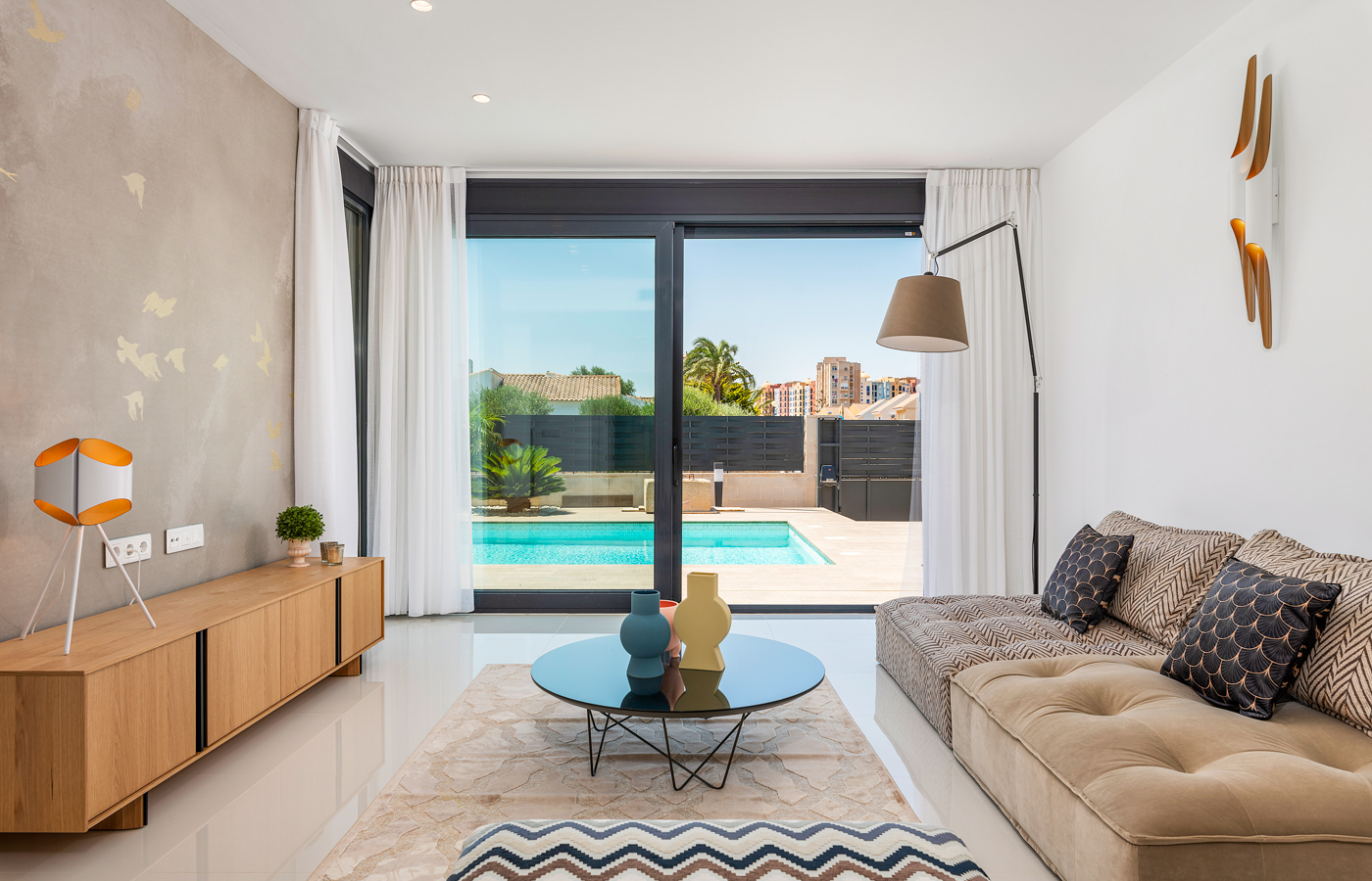3-bedroom Villa In Villajoyosa, Spain (103 M²)
