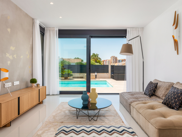 3-bedroom Villa In Villajoyosa, Spain (103 M²)
