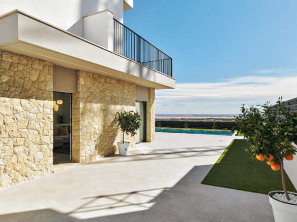 3-bedroom Villa In San Miguel De Salinas, Spain (237 M²)