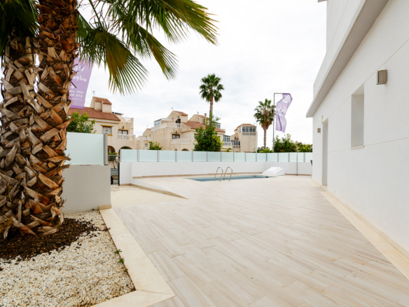 3-bedroom Villa In Torrevieja, Spain (116 M²)