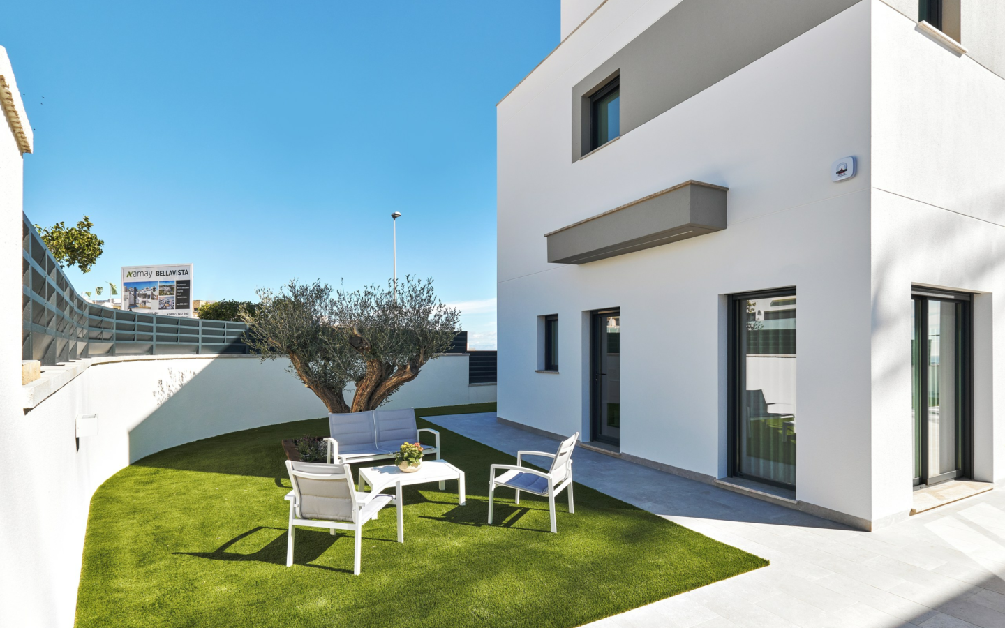 3-bedroom Villa In San Miguel De Salinas, Spain (237 M²)