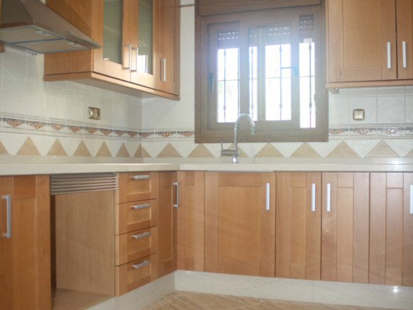 3-bedroom Villa In Torrevieja, Spain (319 M²)
