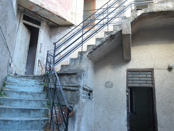 Building In Athens – Center – Center, Greece (622 M²)