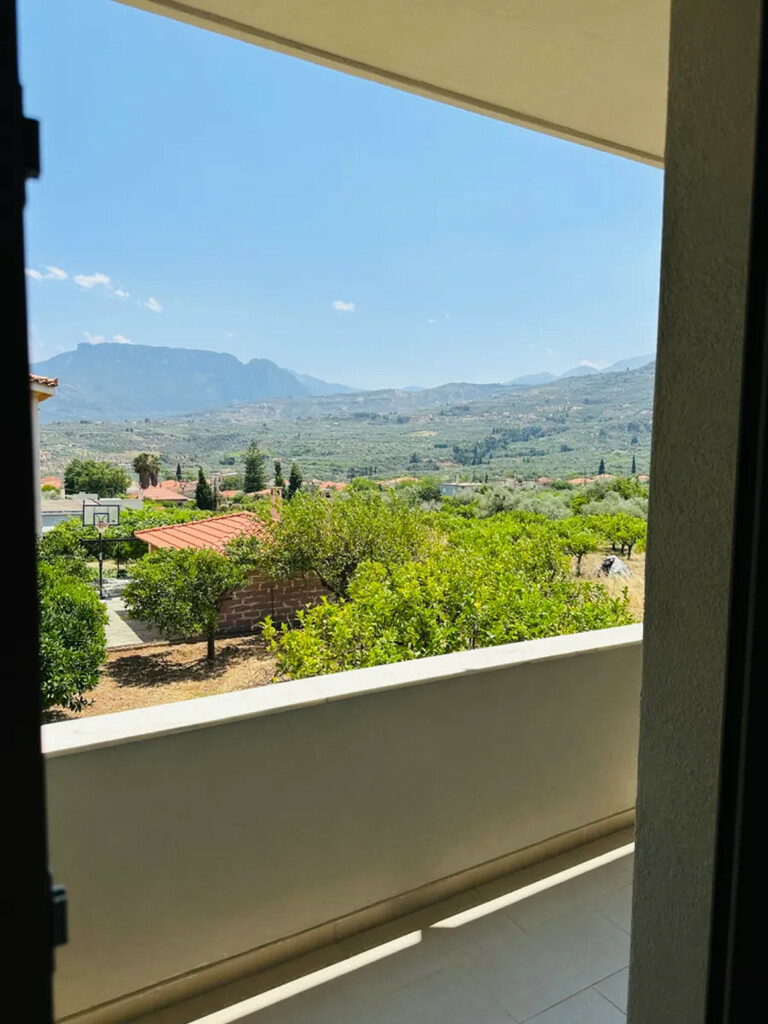 5-bedroom Detached House In Akrata, Greece (190 M²)