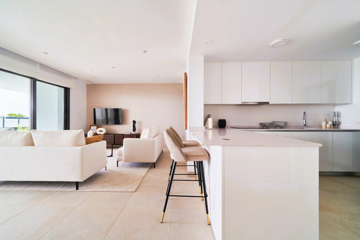 2-bedroom Apartment In Fuengirola, Spain (101 M²)