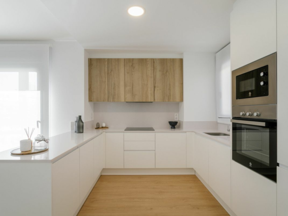 2-bedroom Apartment In Torrevieja, Spain (76 M²)