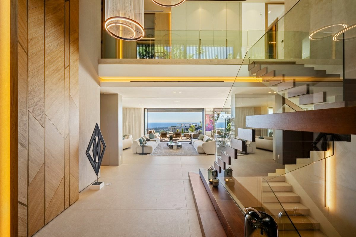 6-bedroom Villa In Benahavis, Spain (920 M²)