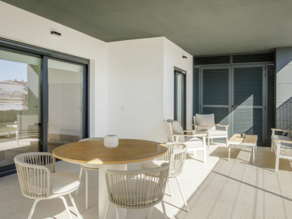 2-bedroom Apartment In Torrevieja, Spain (76 M²)