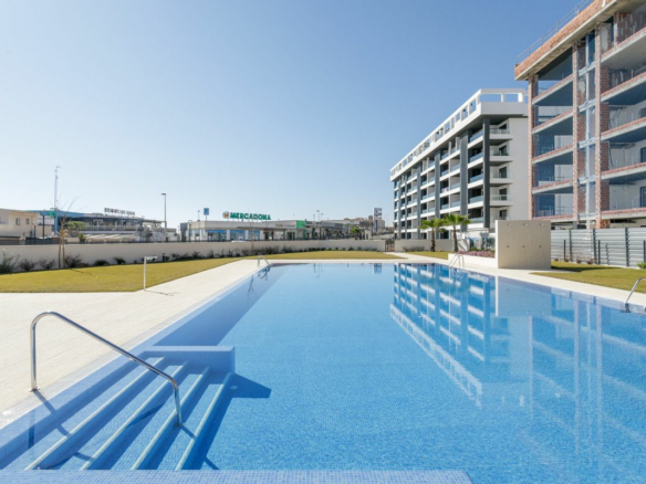 3-bedroom Apartment In Torrevieja, Spain (85 M²)