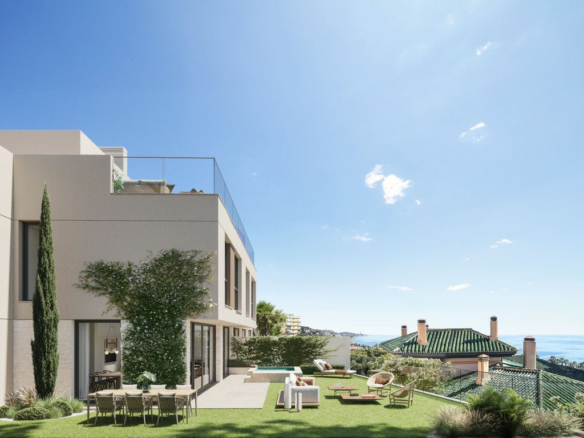 2-bedroom Apartment In Málaga, Spain (276 M²)